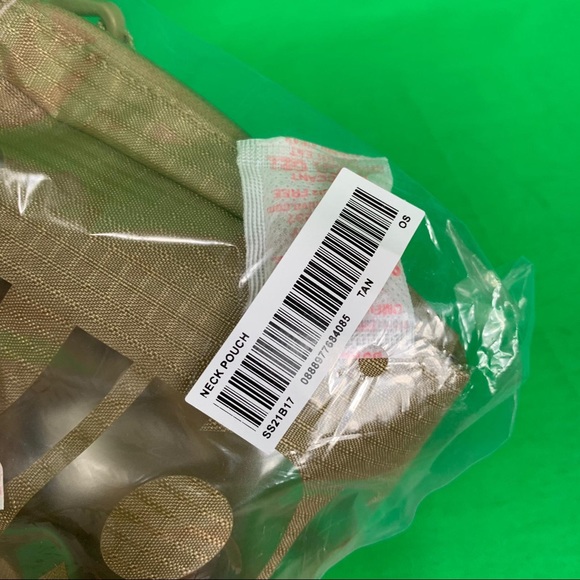 Supreme Bag Neck Pouch Tan SS2021 - Picture 5 of 5